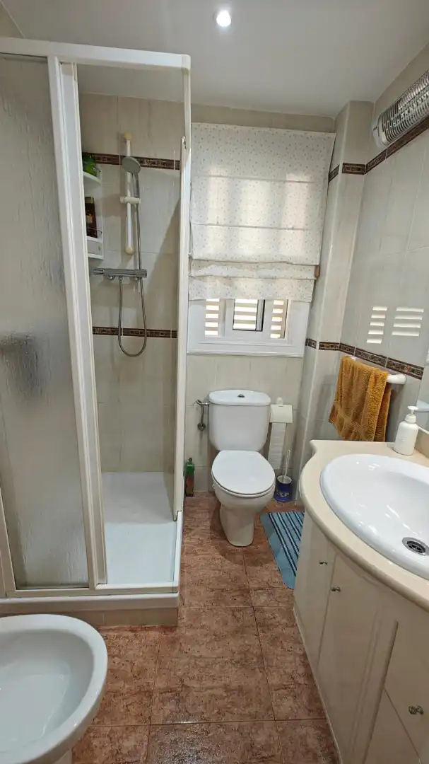 Baño de Piso en venta en Cunit con Aire acondicionado, Amueblado y Horno