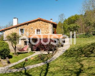 Vista exterior de Casa o xalet en venda en Errezil amb Terrassa i Piscina