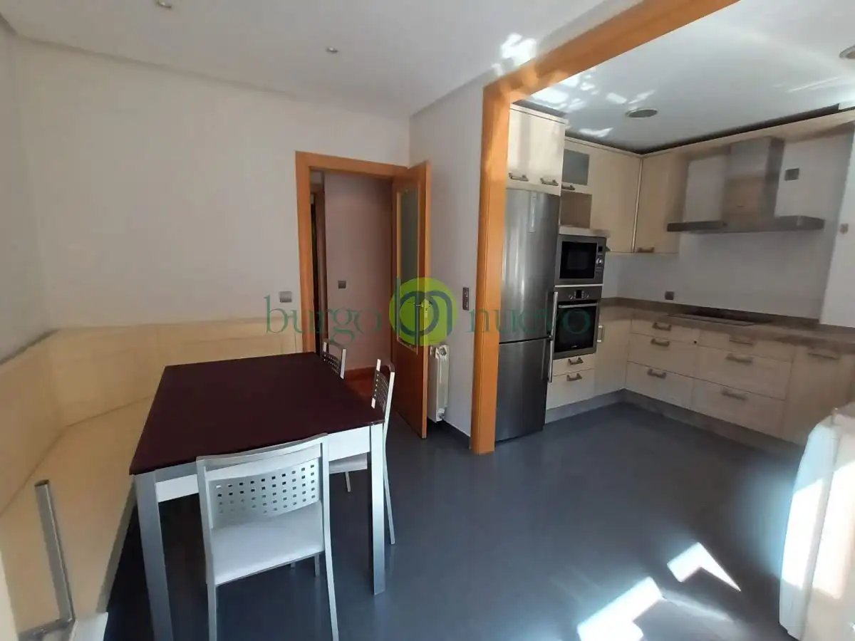 Cocina de Apartamento de alquiler en León Capital  con Calefacción, Terraza y Amueblado