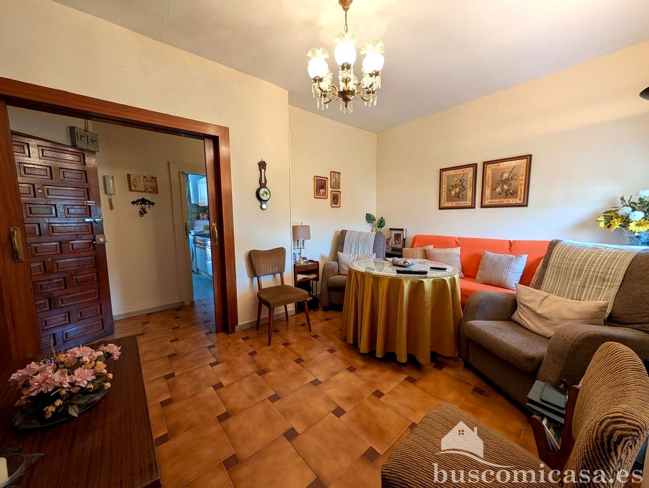 Sala d'estar de Pis de lloguer en Linares amb Aire condicionat, Moblat i Balcó