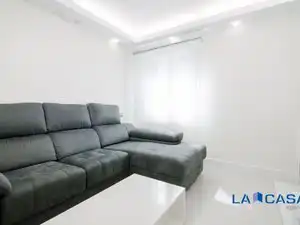 Sala d'estar de Pis en venda en Bilbao  amb Calefacció i Balcó