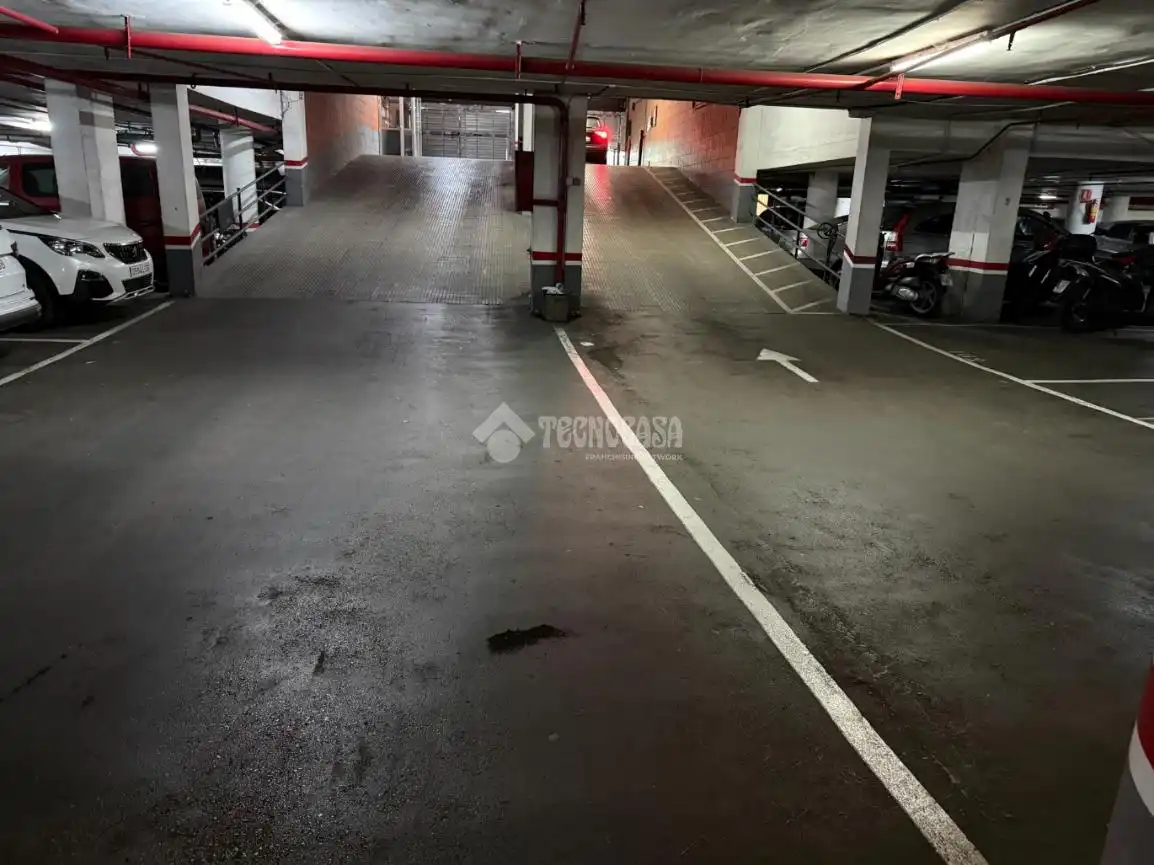 Parkplatz von Wohnung zum Verkauf in Barcelona mit Parkett