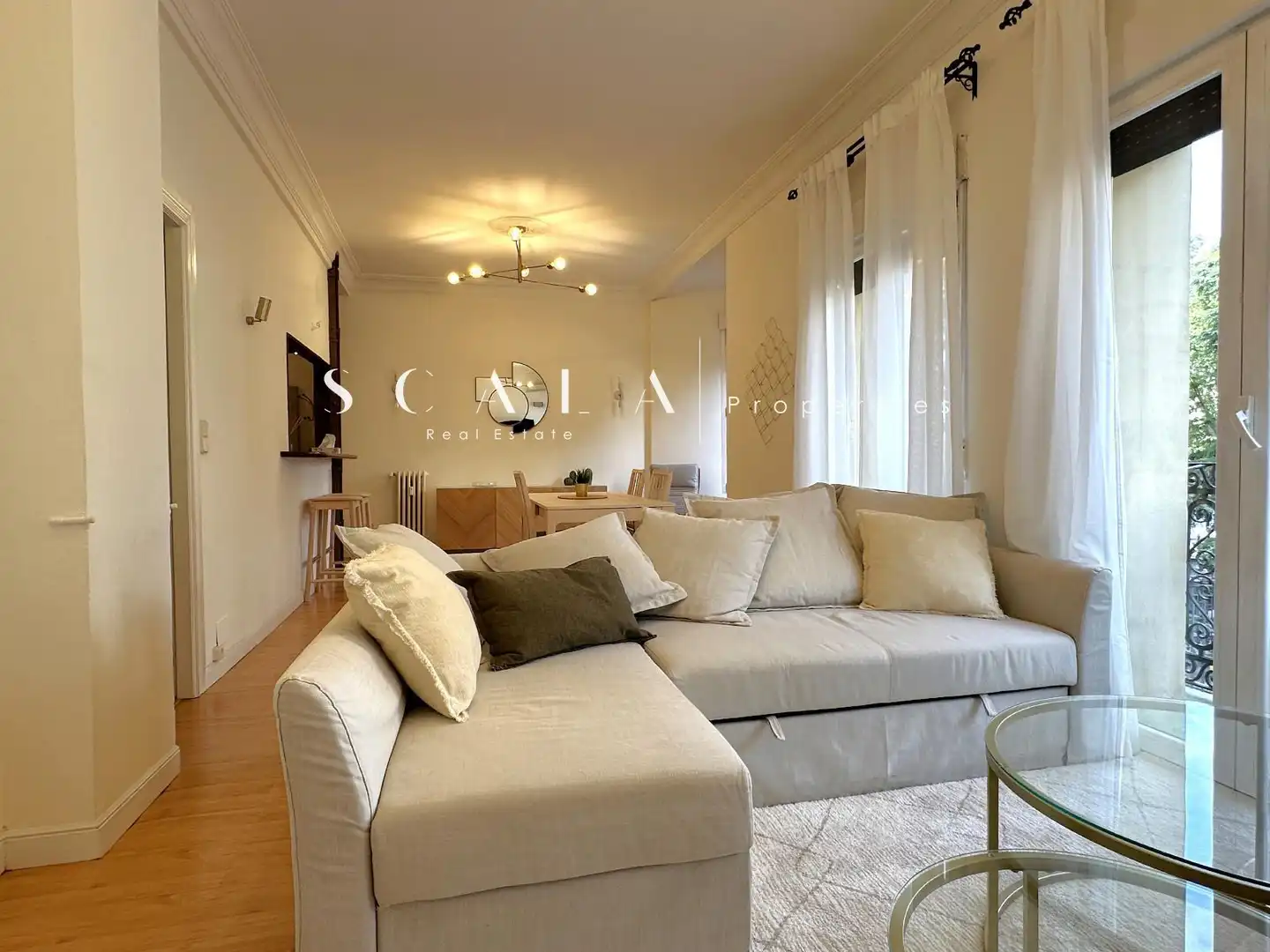 Wohnung zur Miete in Infanta Isabel, Jerónimos