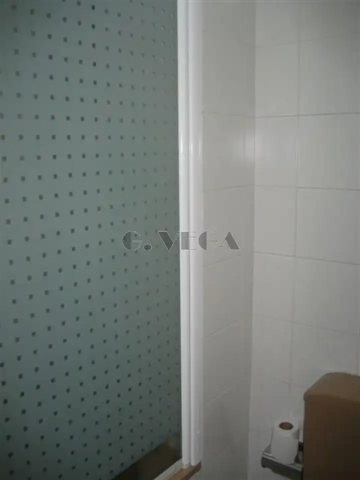 Bathroom of Flat for rent in Vigo   with Heating and Furnished