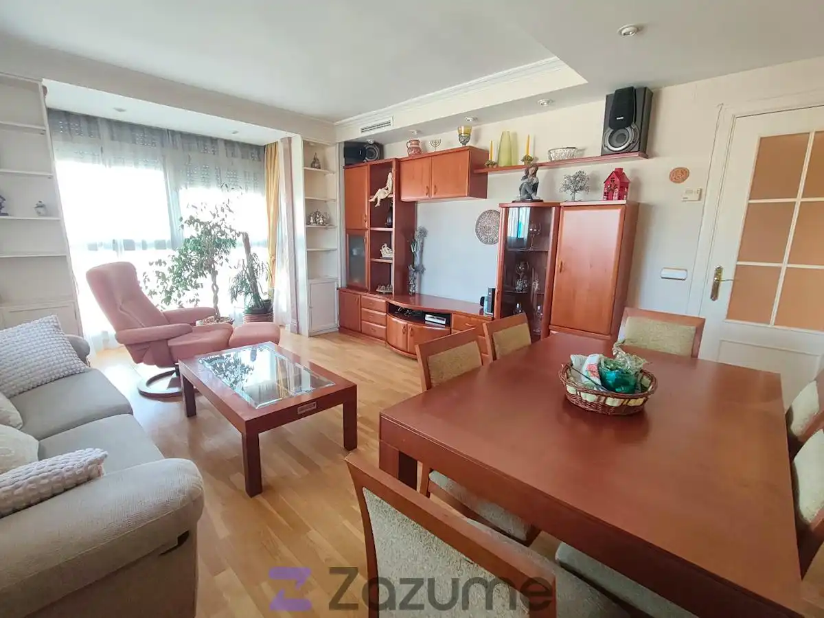 Wohnzimmer von Wohnung zur Miete in Usera