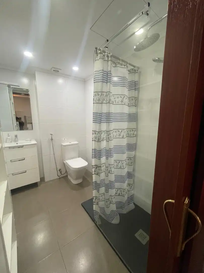 Baño de Estudio en venta en Barcelona con Aire acondicionado, Calefacción y Amueblado