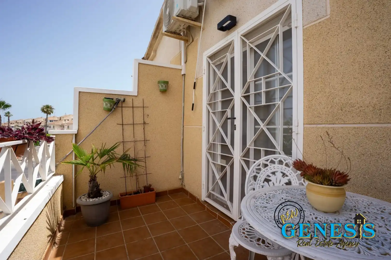 Semi-detached house with terrace for sale in Calle del Lago 45, imagen 13