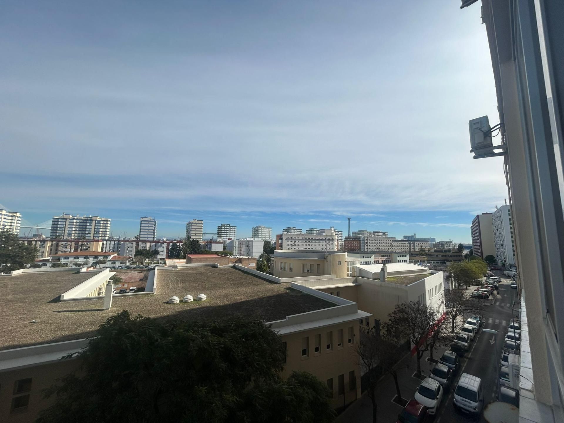 Vista exterior de Pis en venda en  Cádiz Capital