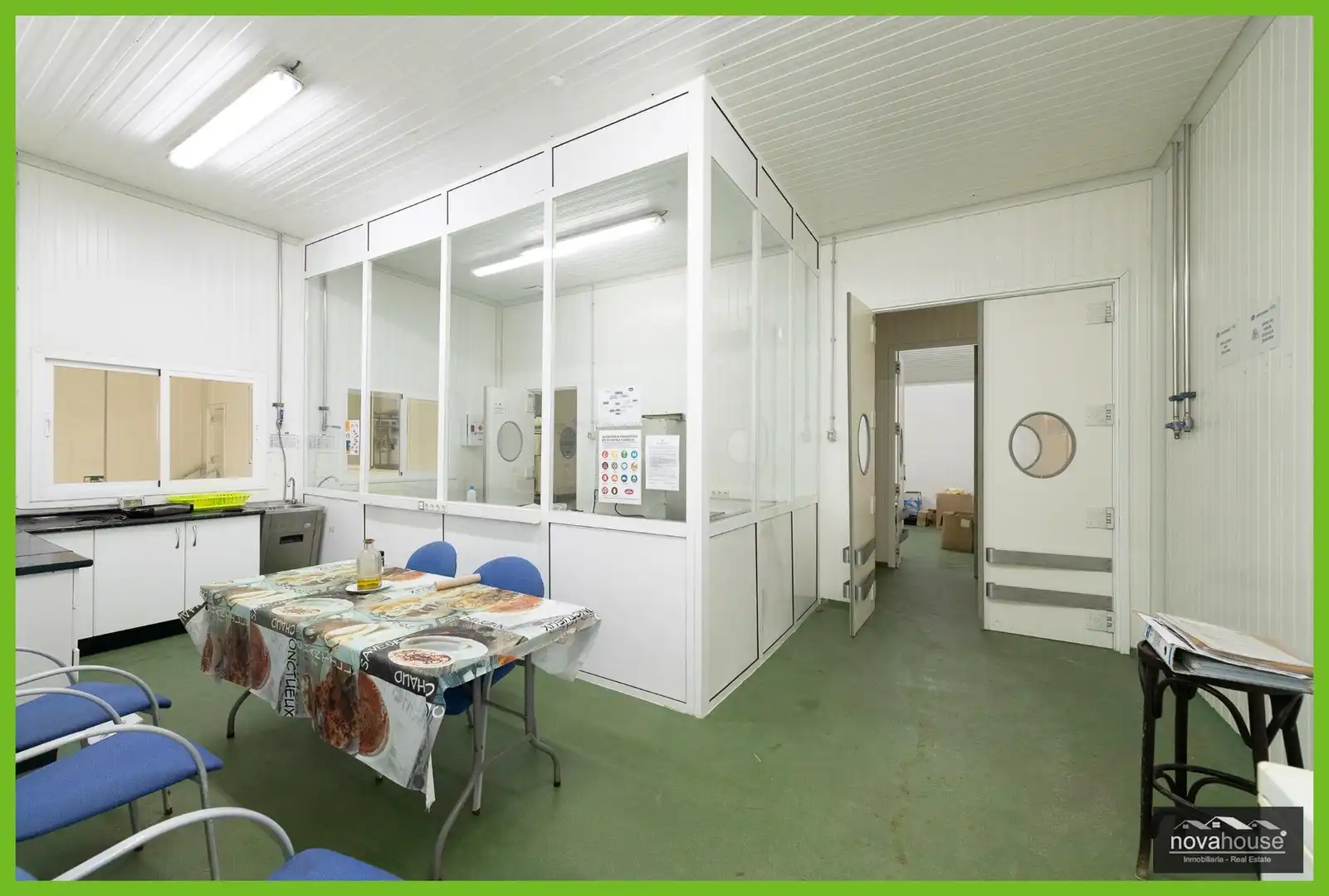 Cocina de Nave industrial en venta en Málaga