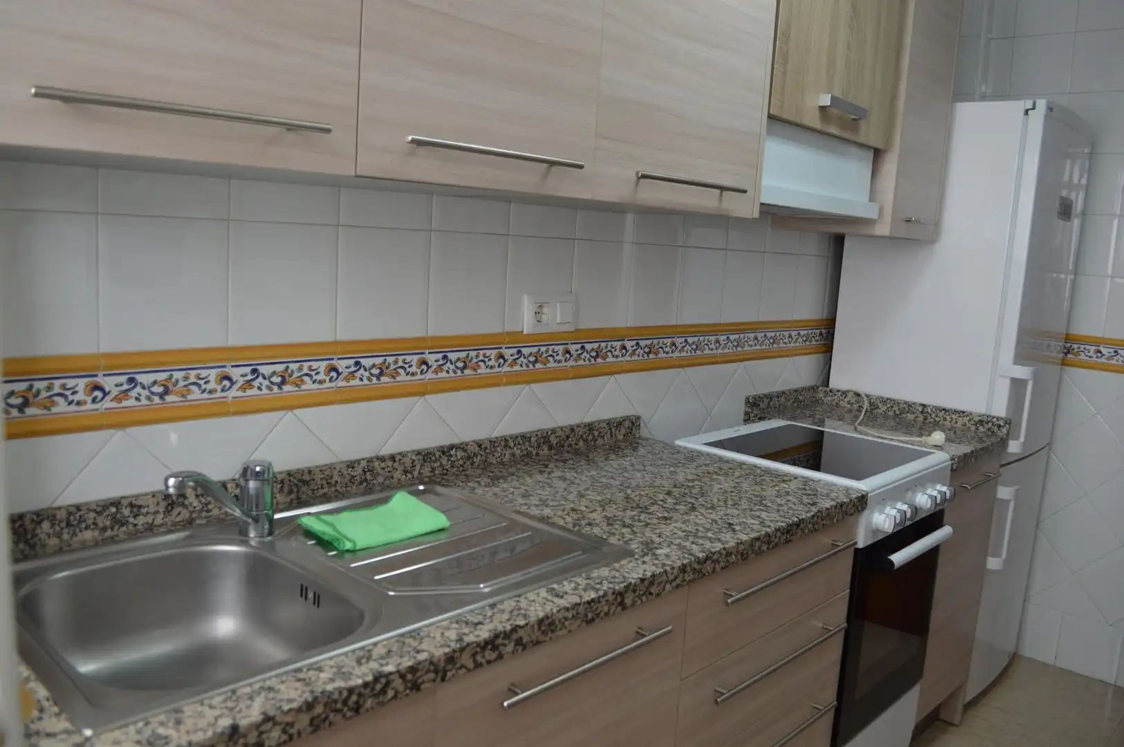 Kitchen of Flat for rent in Granada  with Terrace, Furnished and Balcony