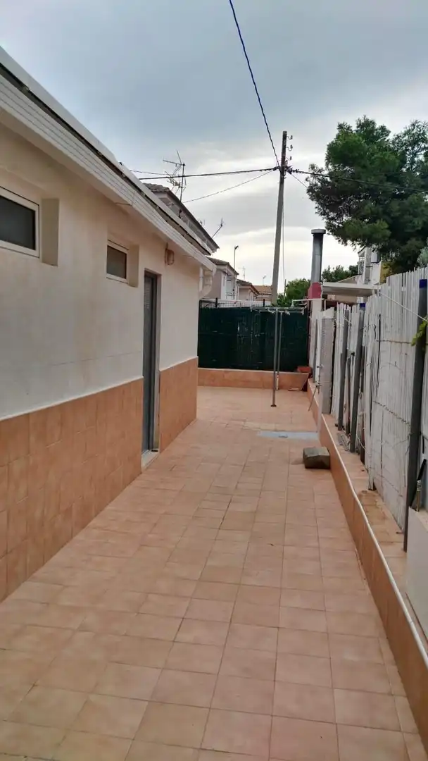Vista exterior de Planta baja en venta en Los Alcázares