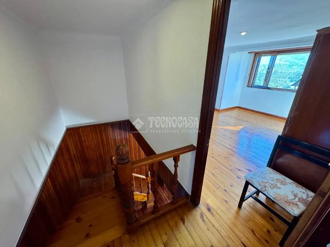 Casa adosada en venta en El Astillero