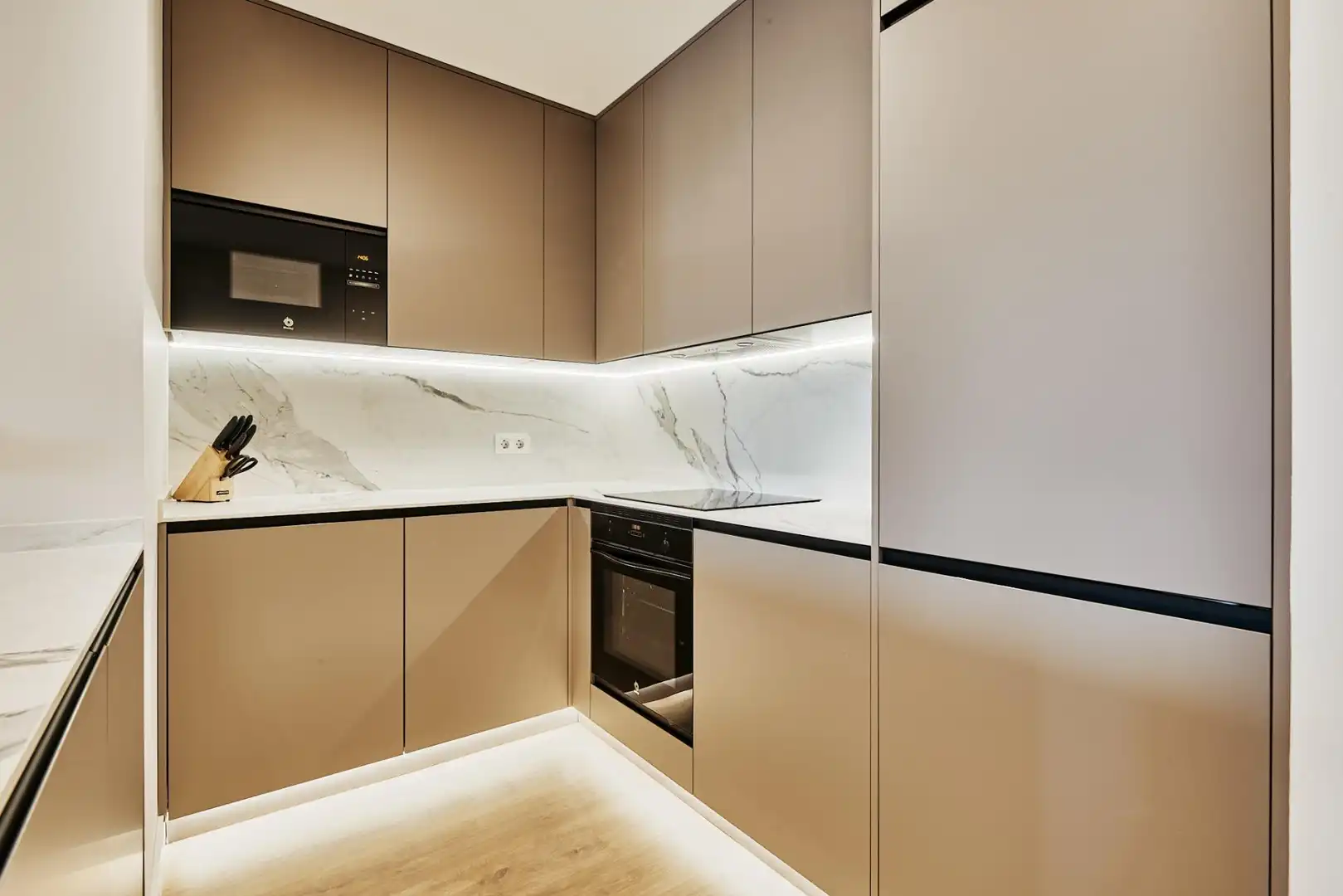 Cuina de Apartament en venda en Madrid amb Calefacció, Terrassa i Moblat