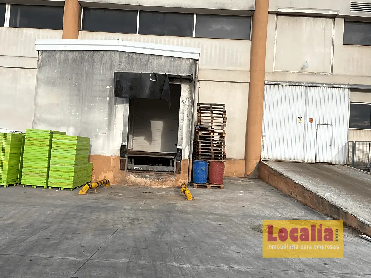 Nave industrial en venta en Laredo