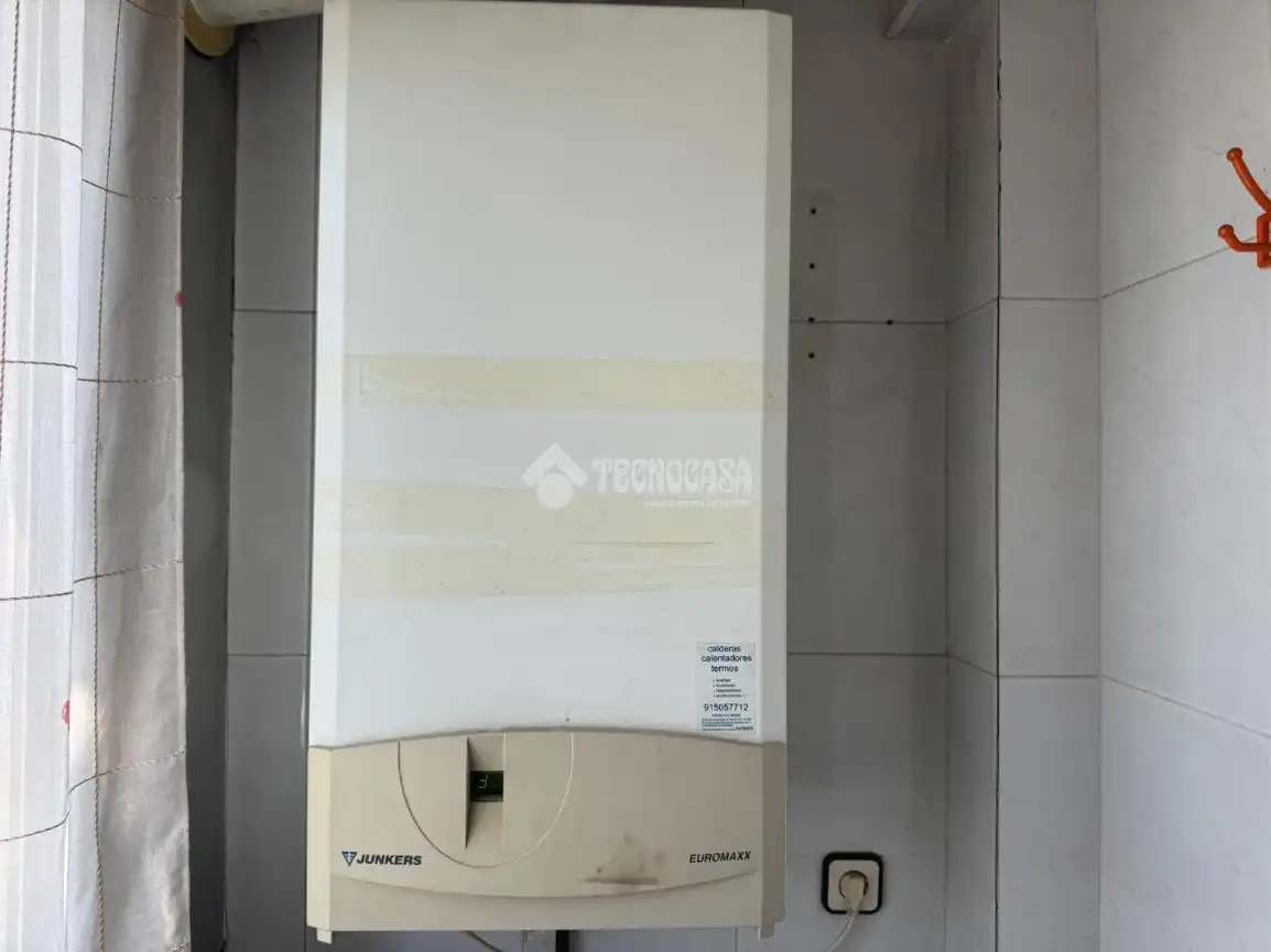 Baño de Piso en venta en Madrid con Calefacción y Terraza