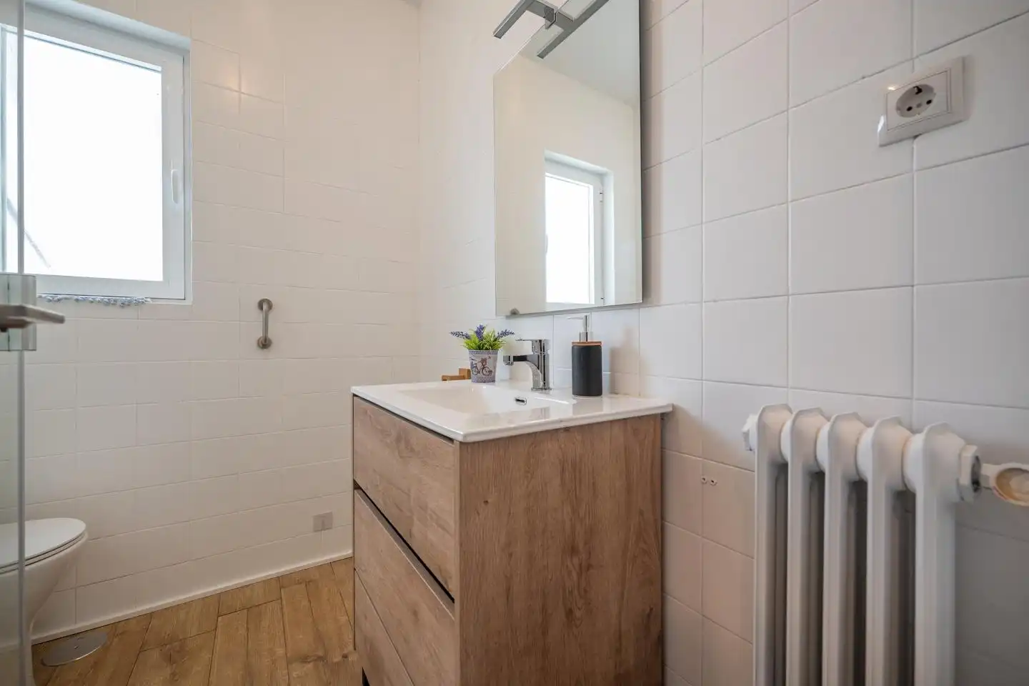 Baño de Piso en venta en Ávila con Calefacción y Terraza