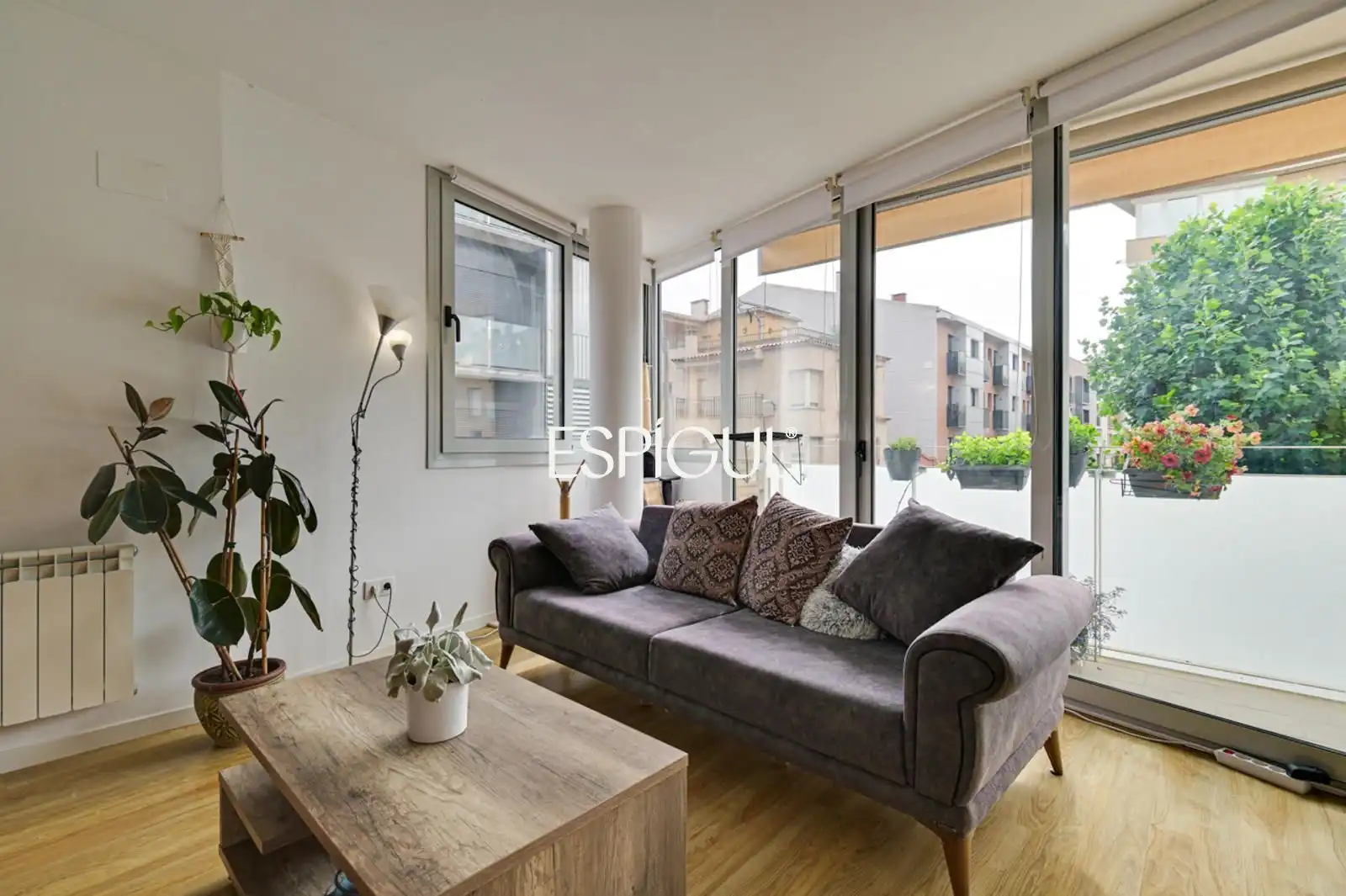 Sala de estar de Piso en venta en Girona con Aire acondicionado, Parquet y Trastero