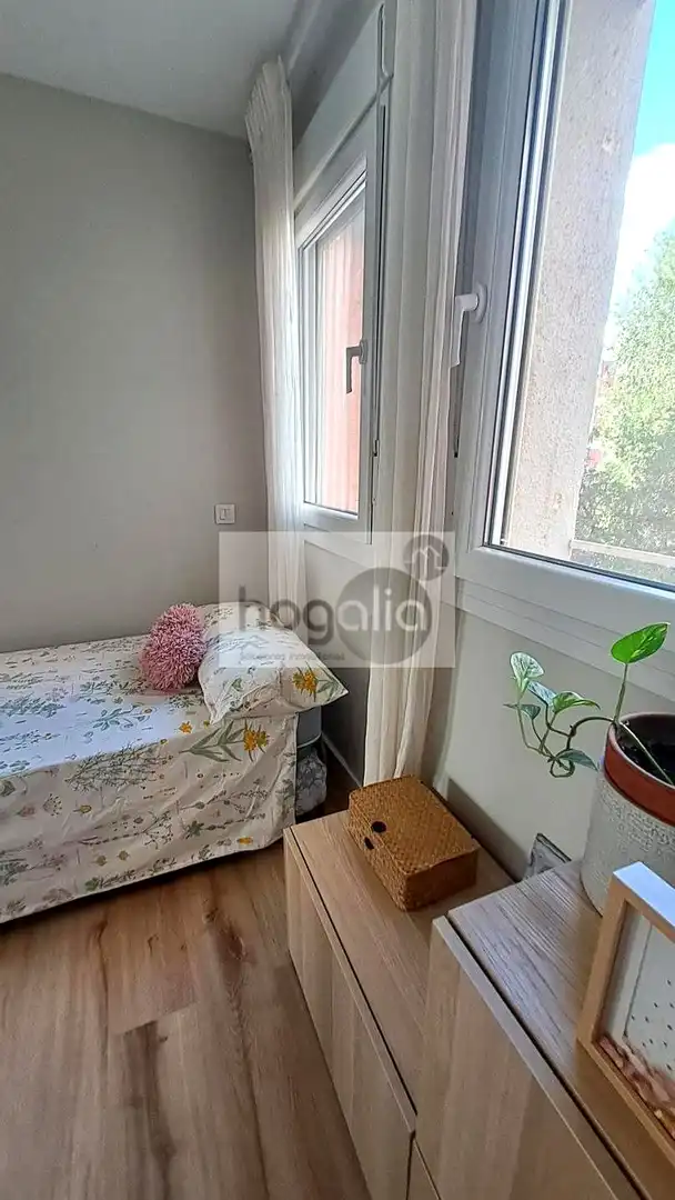 Habitación de Piso de alquiler en Sevilla con Aire acondicionado, Amueblado y Balcón