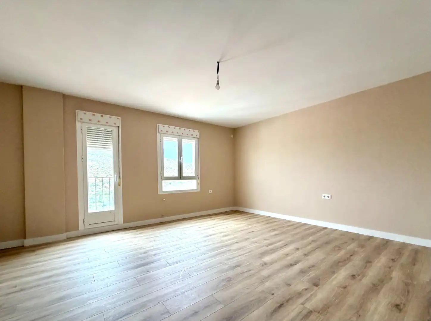 Bedroom of Flat for sale in Plasencia
