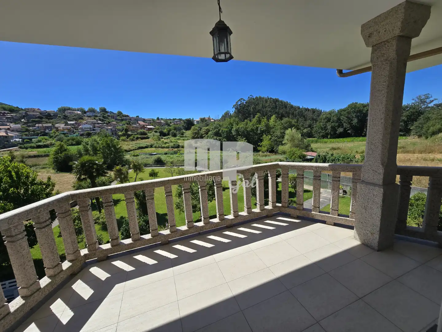 Terraza de Casa o chalet en venta en Vigo  con Calefacción, Jardín privado y Terraza