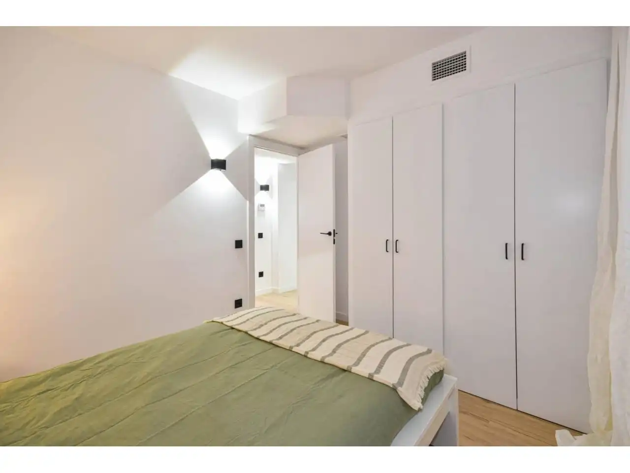 Habitación de Piso en venta en Barcelona con Calefacción, Parquet y Balcón