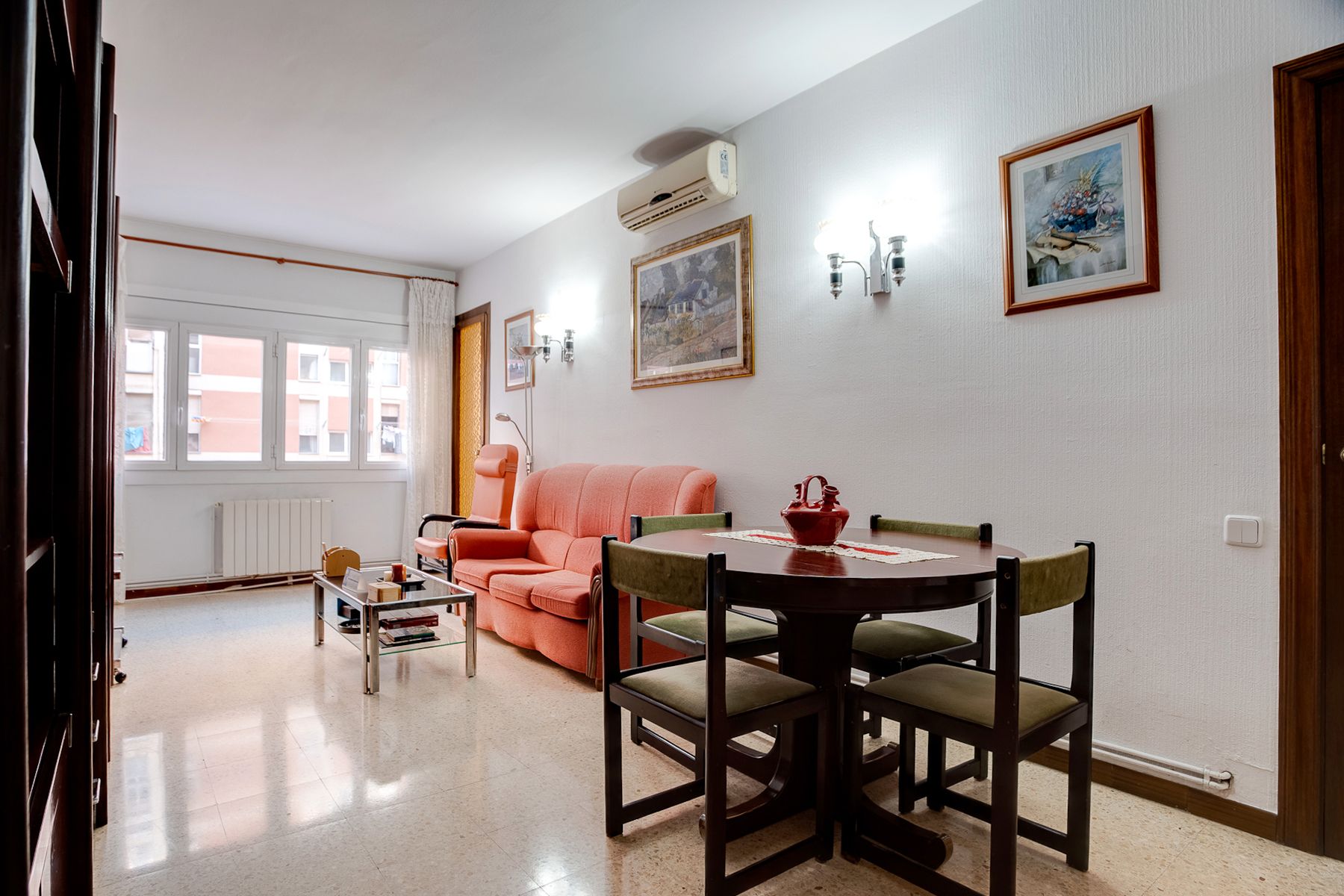 Living room of Flat for sale in  Barcelona Capital  with Heating and Balcony