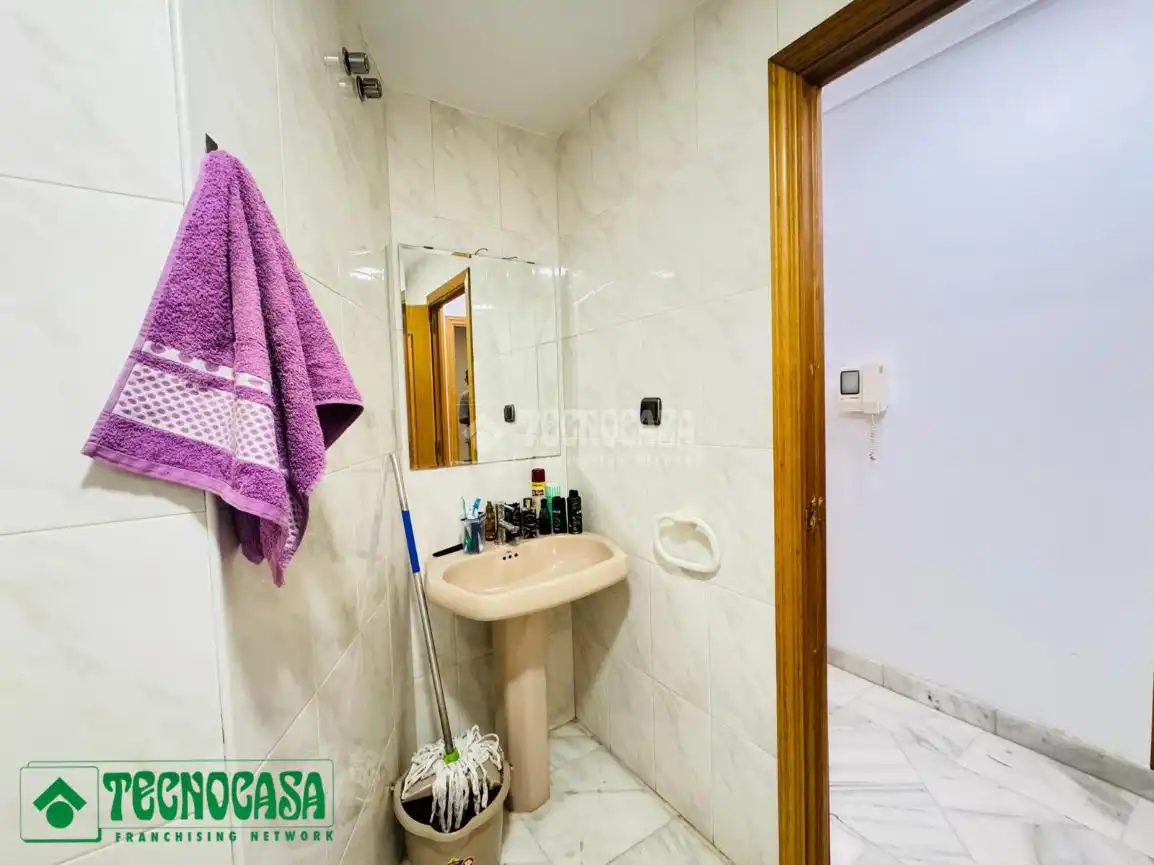 Baño de Piso en venta en Toledo con Calefacción y Amueblado