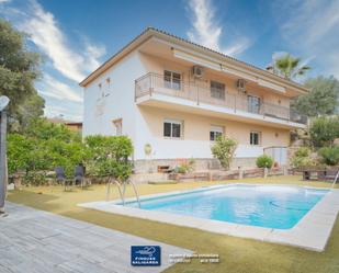Exterior view of House or chalet for sale in L'Ametlla del Vallès  with Air Conditioner, Heating and Terrace