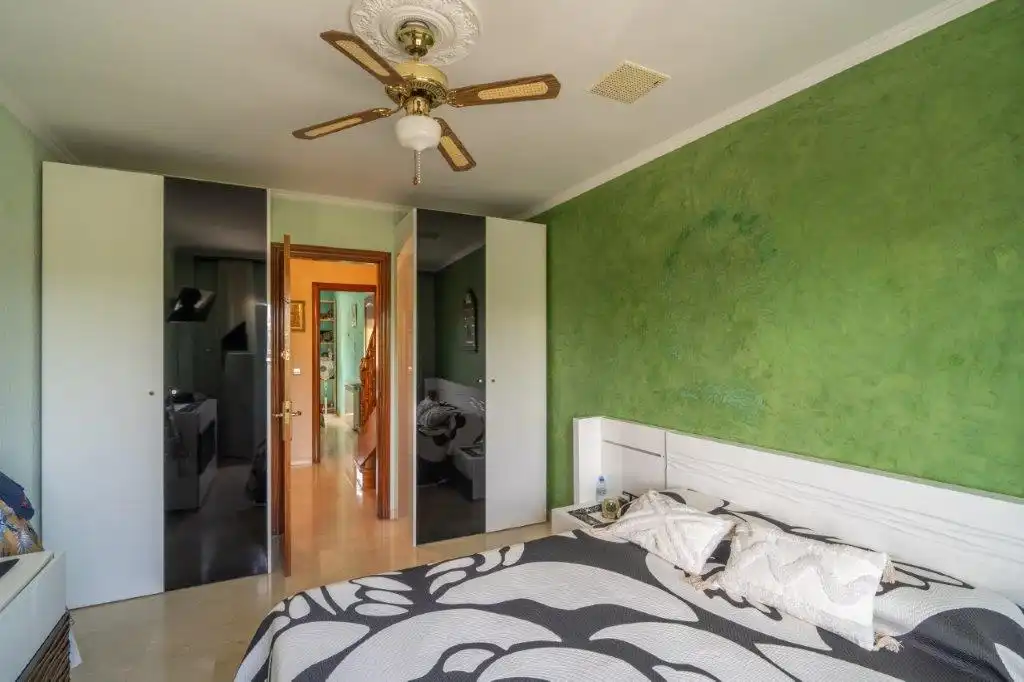 Habitación de Casa o chalet en venta en Flix con Calefacción, Piscina y Amueblado
