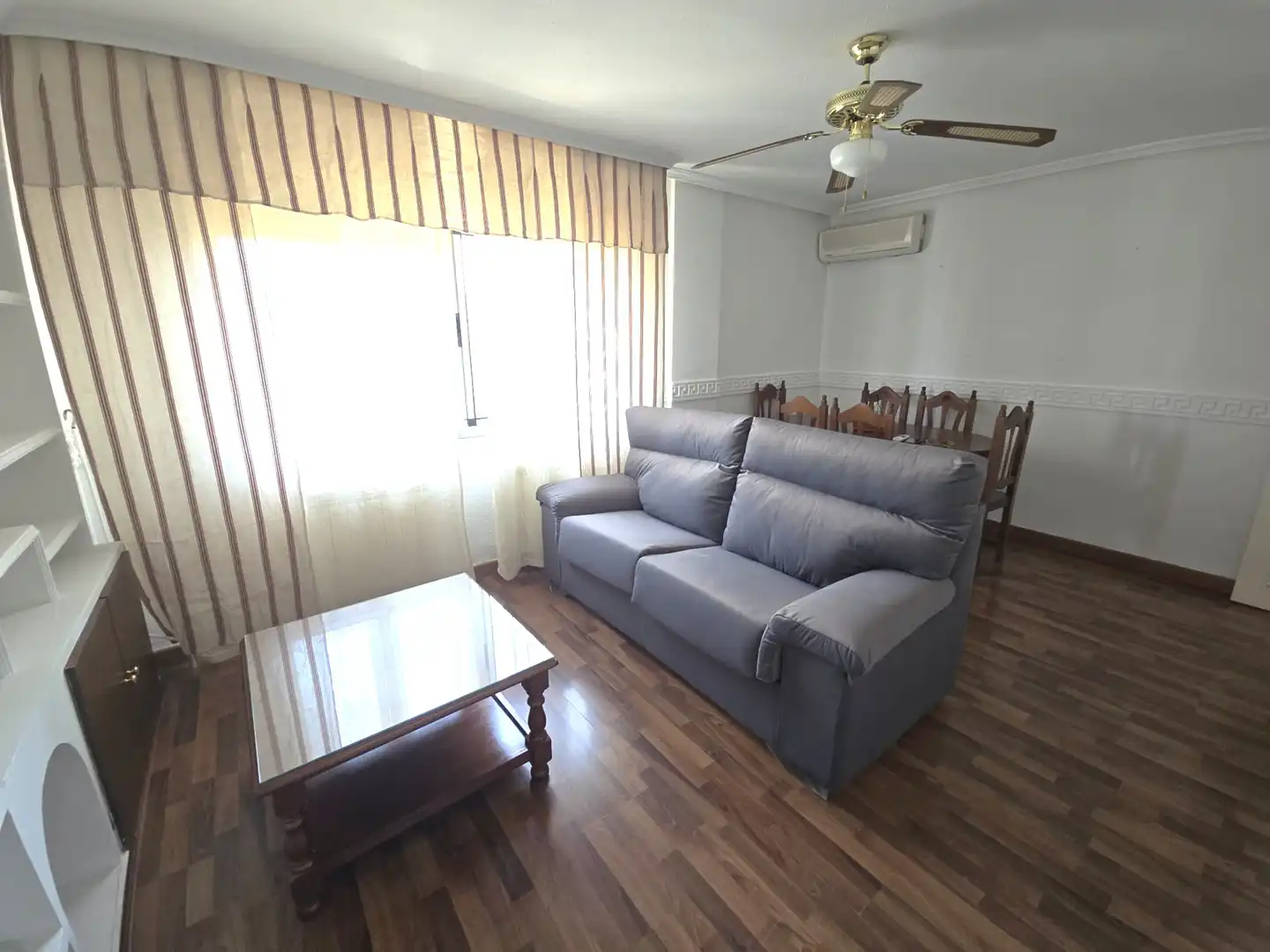 Wohnzimmer von Wohnung zur Miete in Cáceres mit Klimaanlage, Heizung und Möbliert