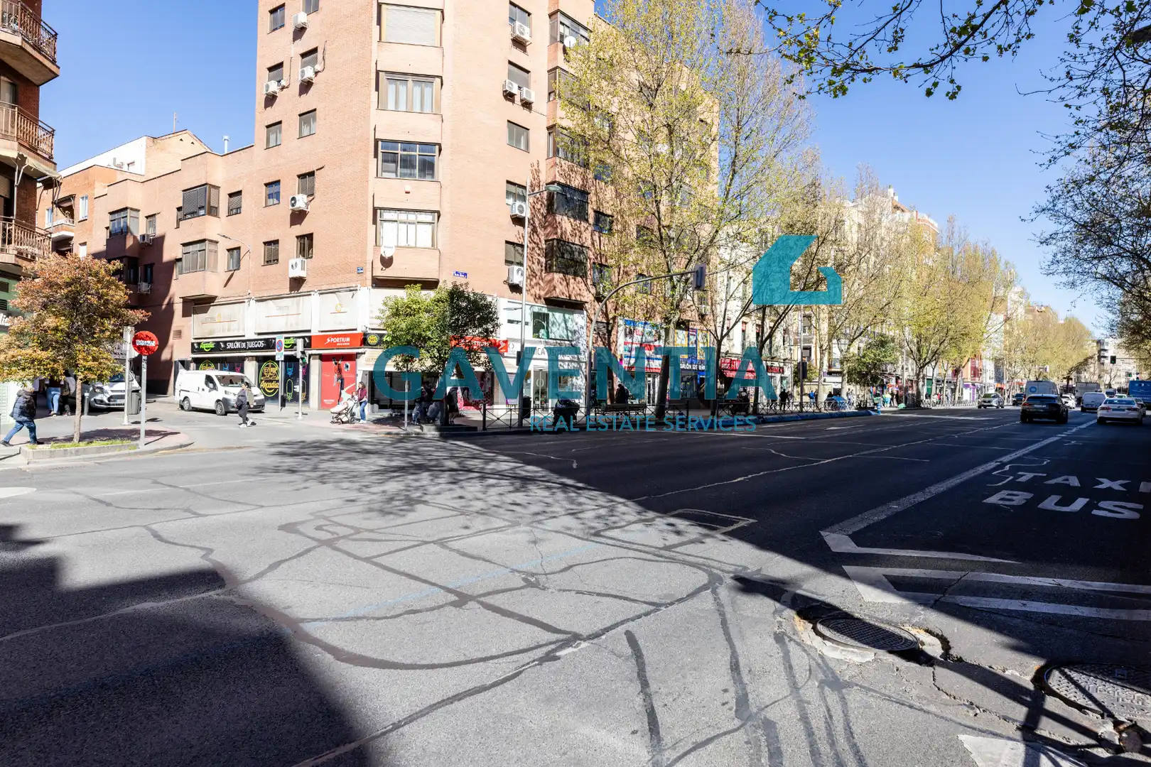 Vista exterior de Piso en venta en Madrid con Aire acondicionado y Amueblado