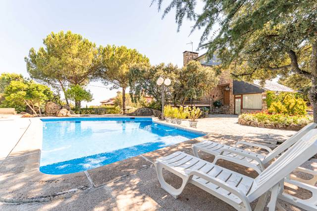 Casa-chalet en Venta en Calle de Antonio Maura en Los Robles