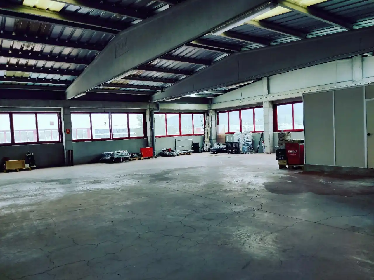 Nau industrial de lloguer en Castelldefels