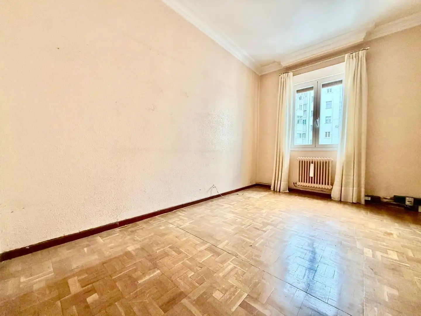 Habitación de Piso en venta en  Pamplona / Iruña con Calefacción