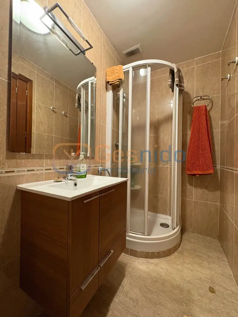 Baño de Piso de alquiler en Segovia con Calefacción