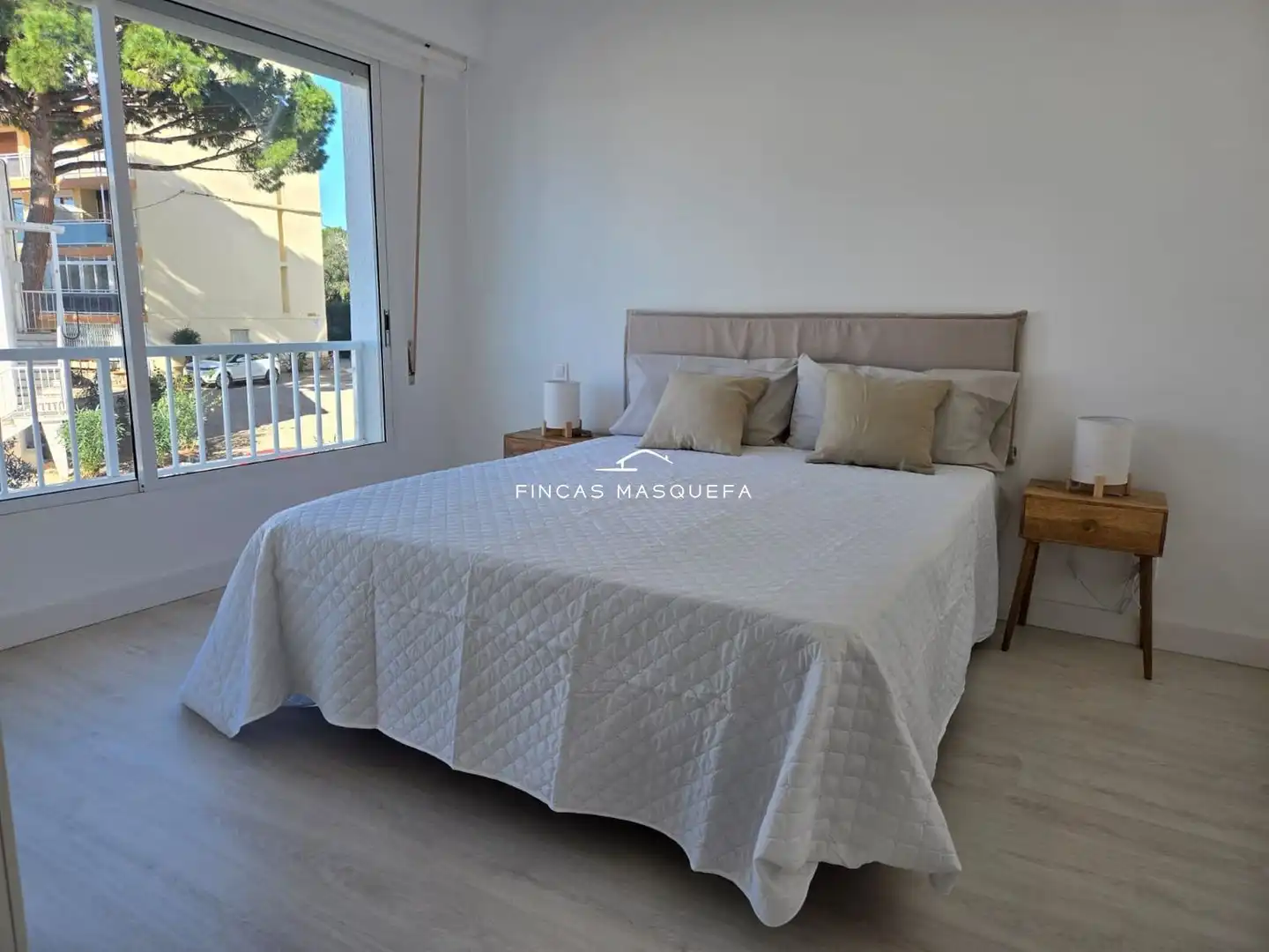 Dormitori de Pis en venda en Cambrils amb Aire condicionat, Terrassa i Moblat