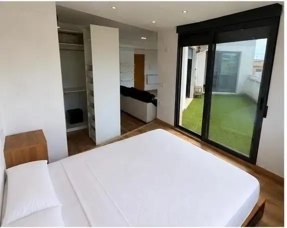 Schlafzimmer von Dachboden zum Verkauf in Náquera mit Privatgarten, Möbliert und Balkon