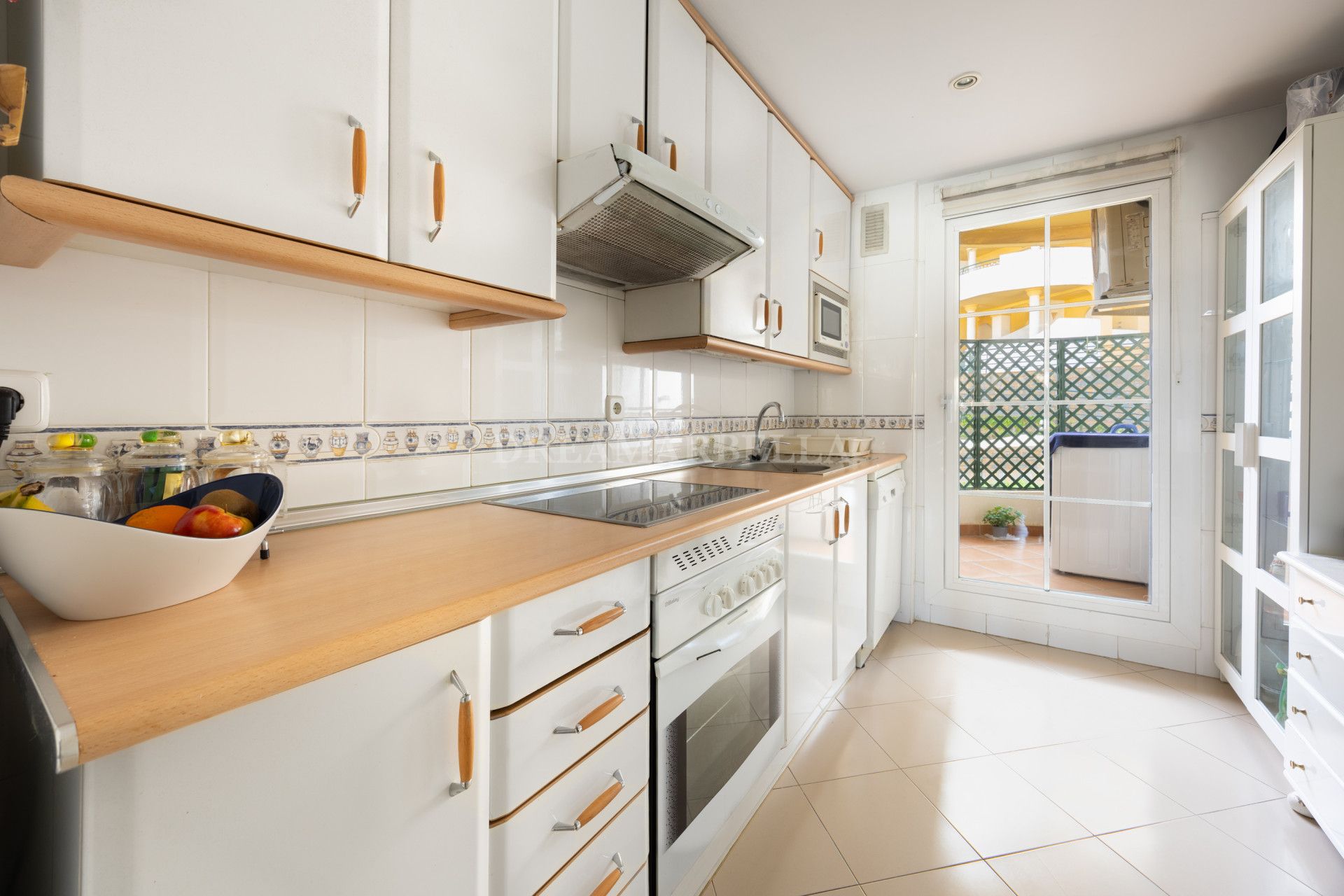 Kitchen of Apartments for sale in Marbella  with Air Conditioner, Terrace and Storage room