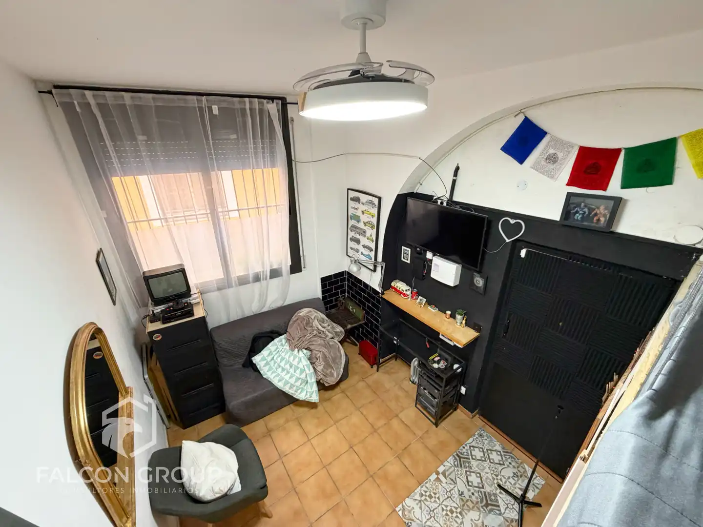 Schlafzimmer von Geschaftsraum zum Verkauf in Vilanova i la Geltrú mit Möbliert