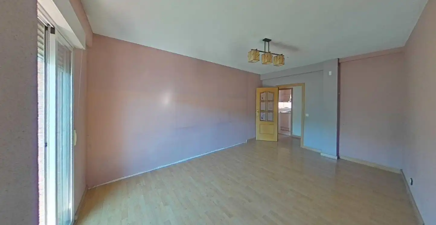 Sala d'estar de Pis en venda en Coslada amb Parquet i Balcó