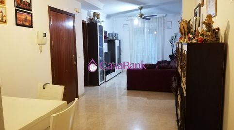 Ref. 24924 Zona Proximo a Parque Juan Carlos I. Piso exterior REFORMADO en bloque con ascensor,80m2, 2 dormitorios, 1 baño, 1 arma, imatge 2