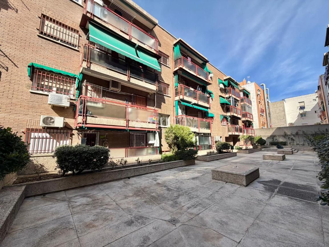 Vista exterior de Pis en venda en  Madrid Capital