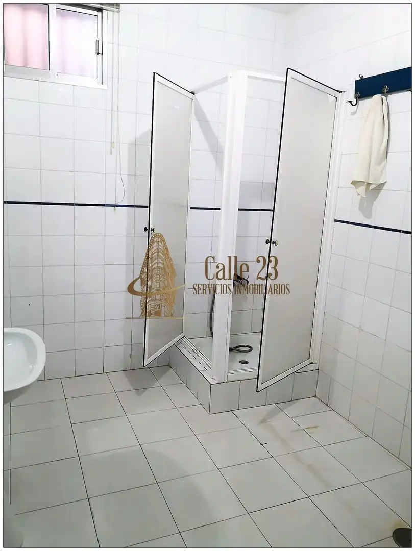 Baño de Edificio en venta en Huelva