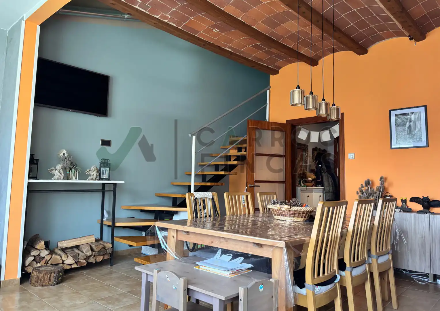 Comedor de Piso en venta en Sant Joan de les Abadesses con Calefacción, Amueblado y Horno