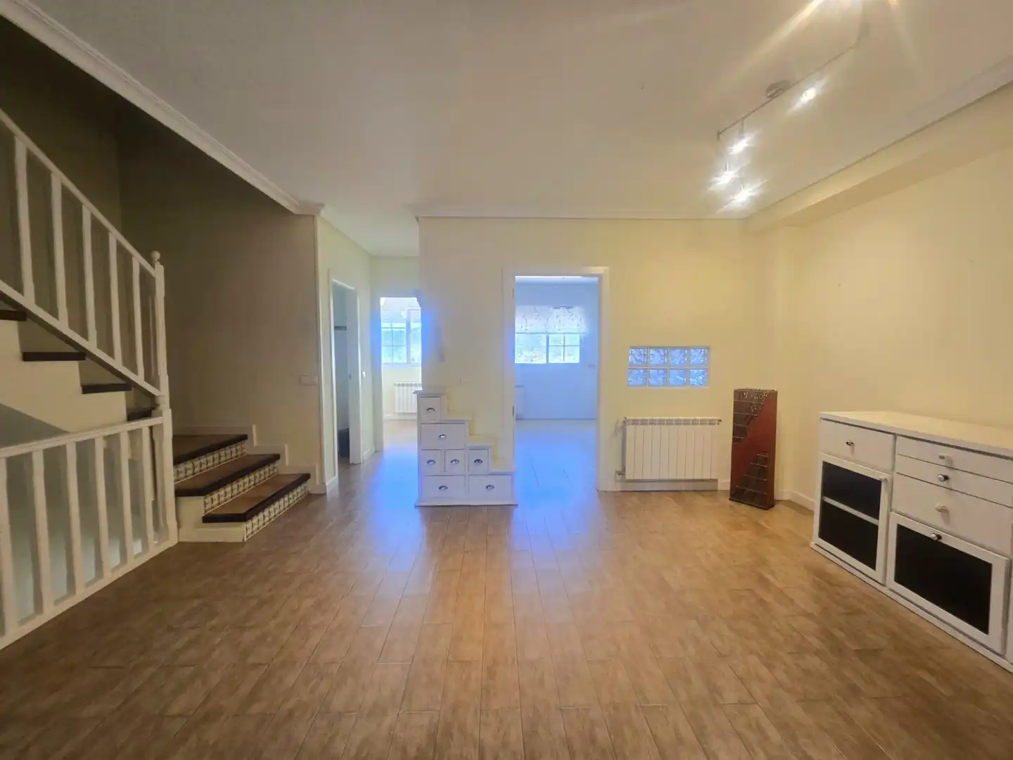 Detached homes for rent in Plasencia  with Air Conditioner, Heating and Private garden