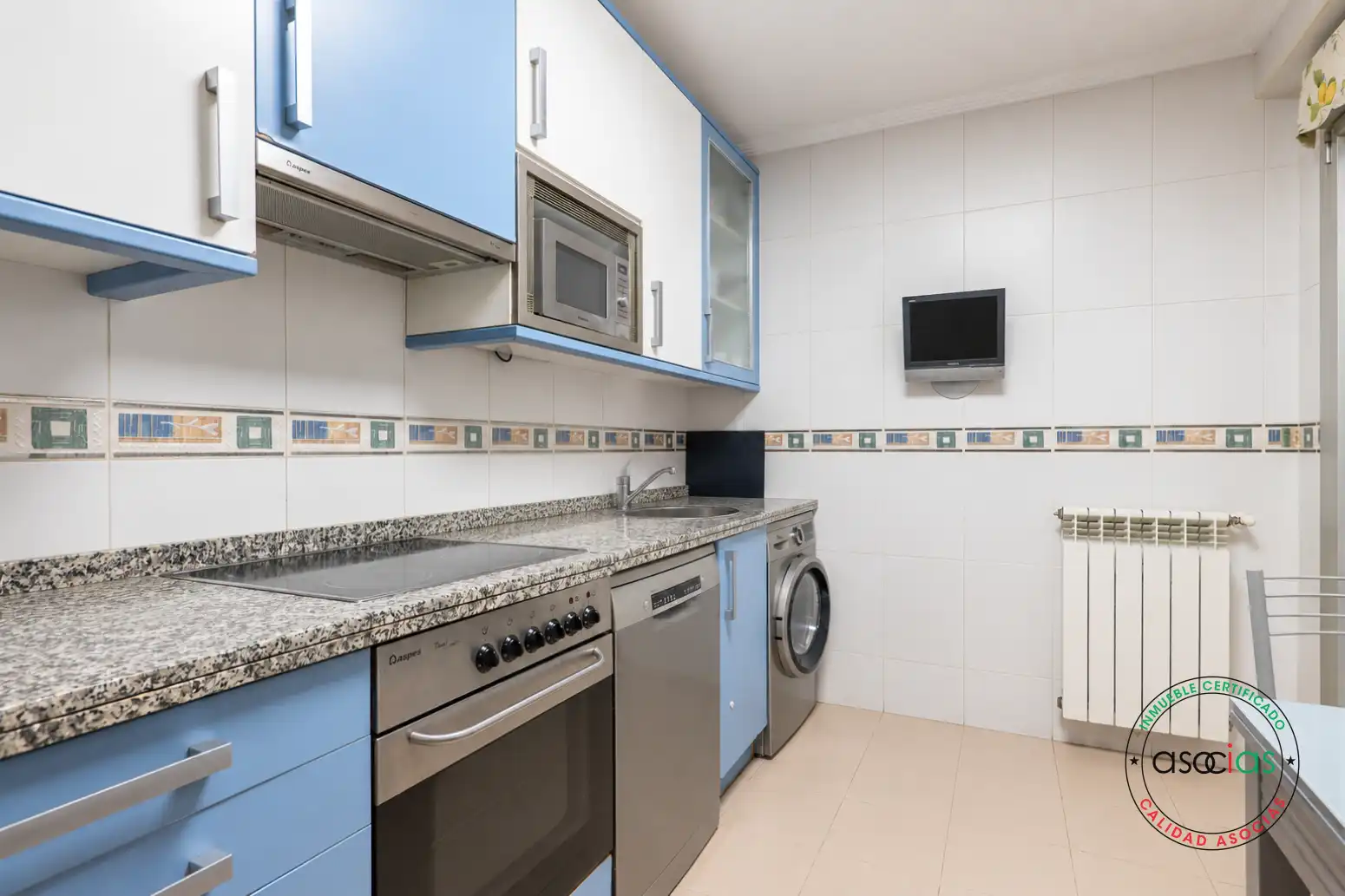 Cocina de Piso en venta en Gijón  con Calefacción, Parquet y Terraza