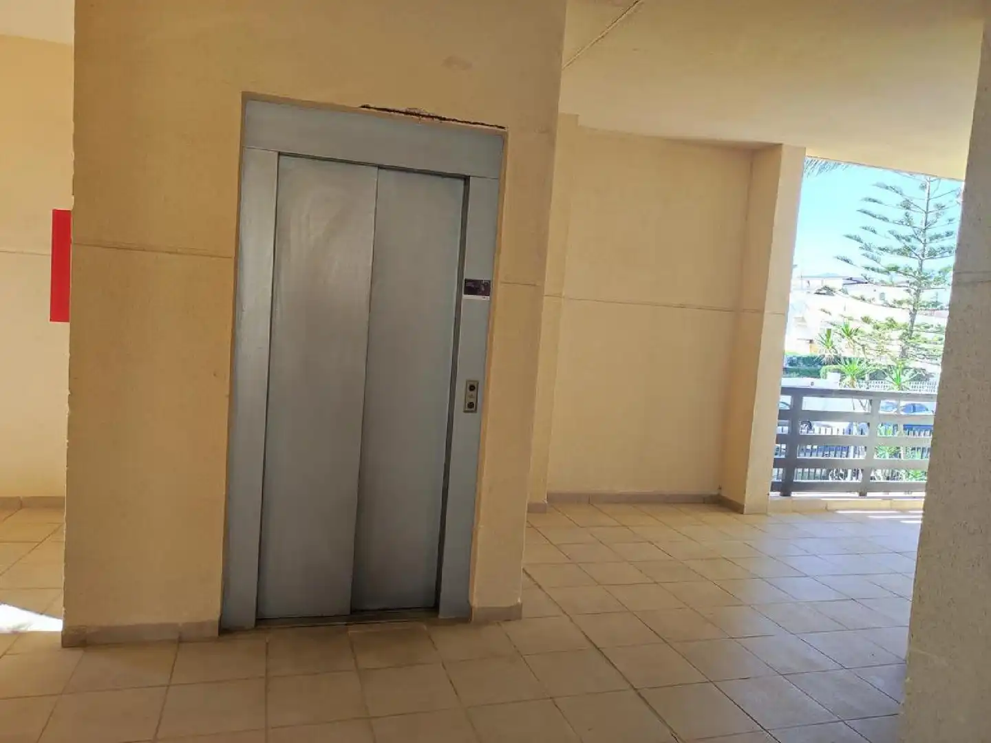 Pis en venda en Almería amb Traster i Piscina comunitària