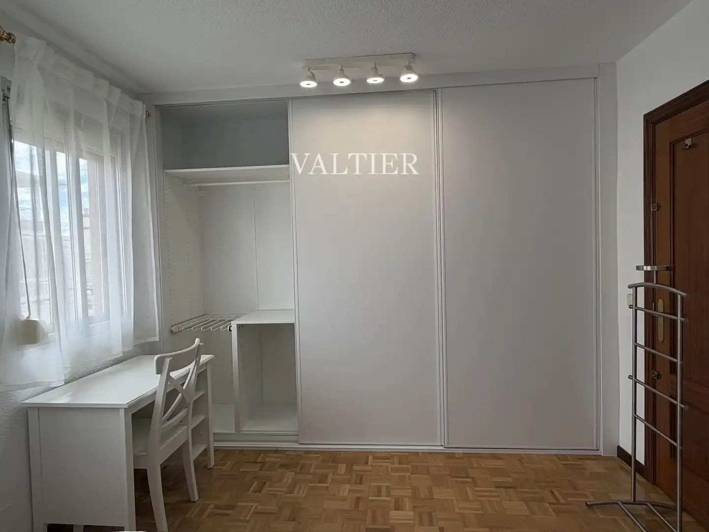 Bedroom of Attic for rent in Madrid  with Air Conditioner, Terrace and Furnished