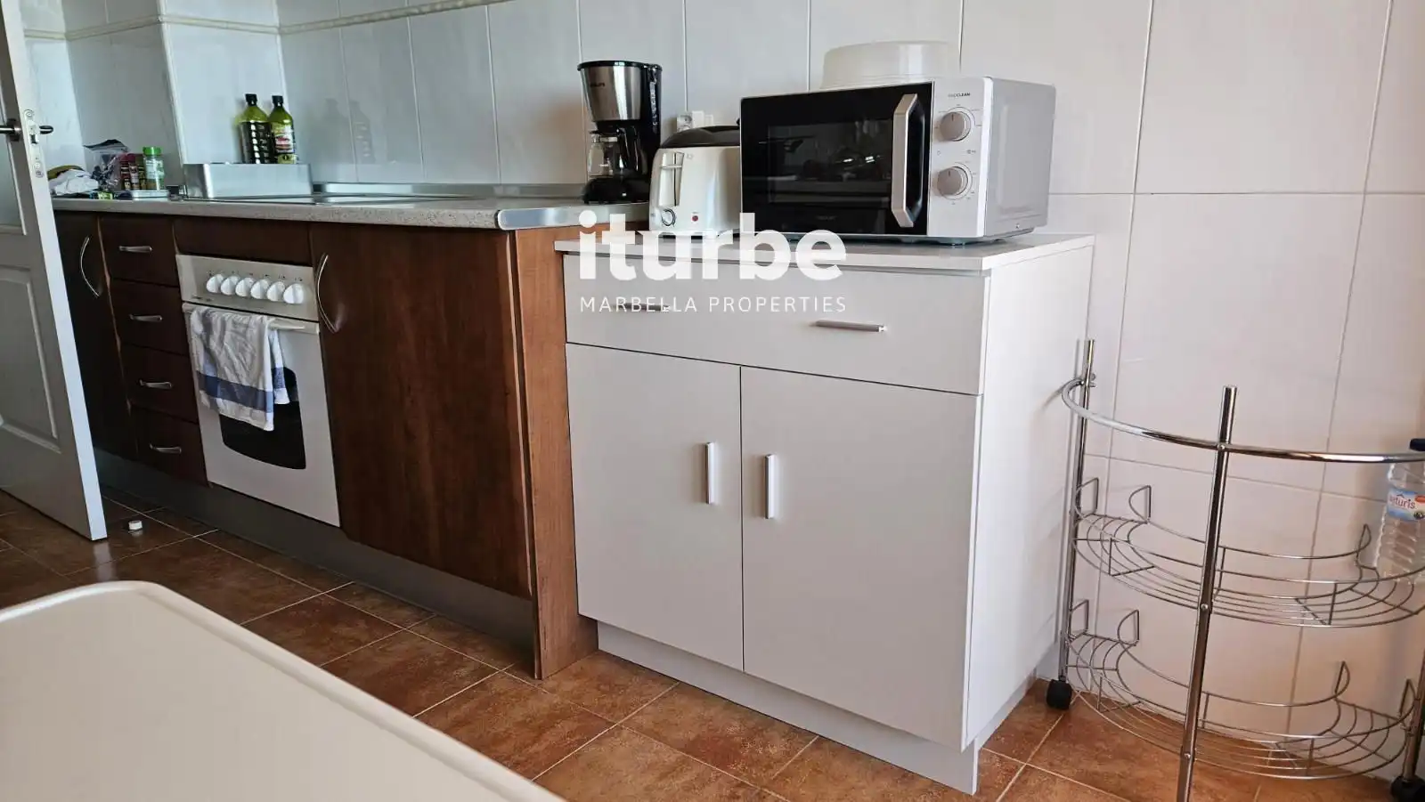 Cocina de Piso de alquiler en Marbella con Aire acondicionado, Terraza y Piscina