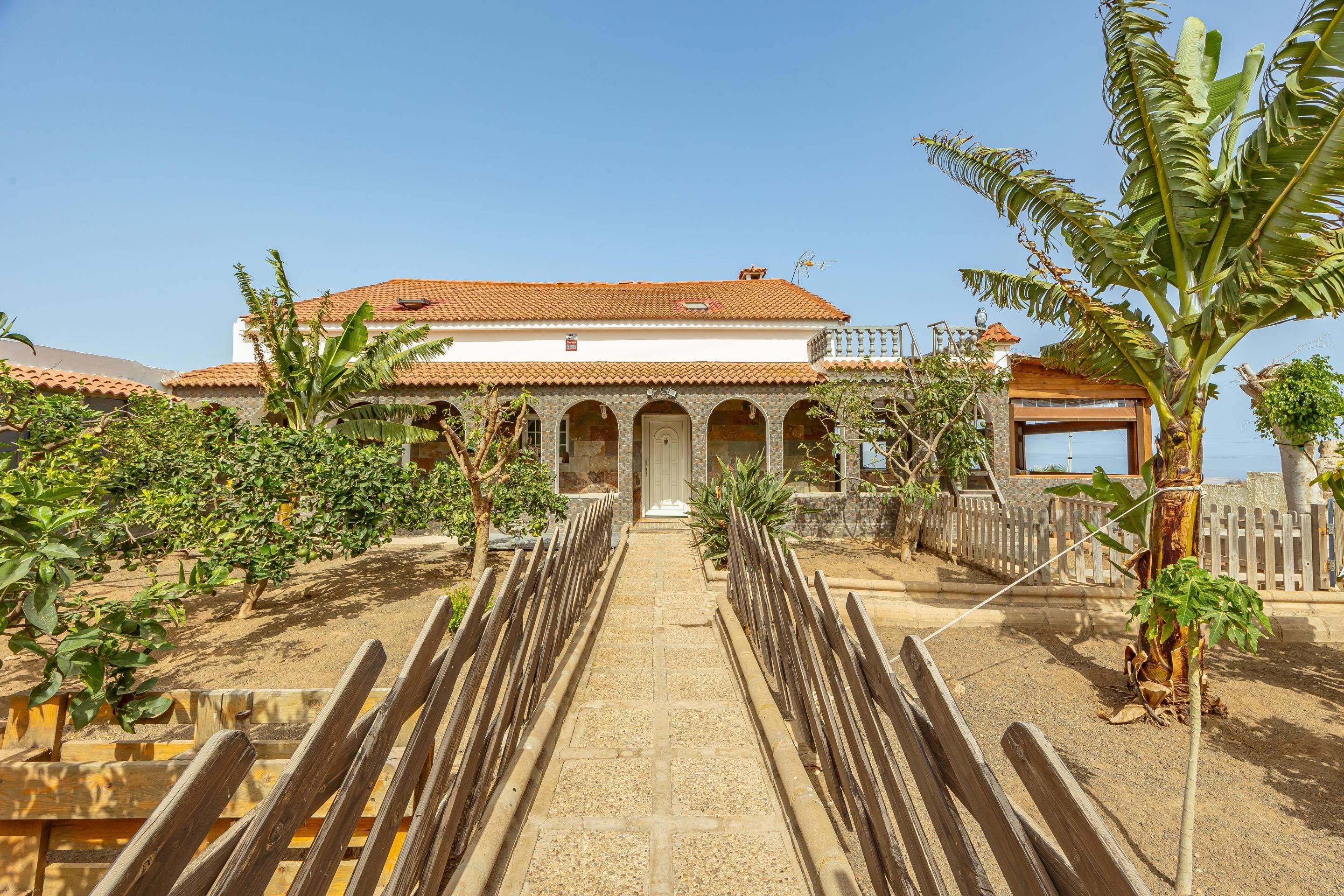 Exterior view of House or chalet for sale in Telde  with Air Conditioner, Private garden and Terrace